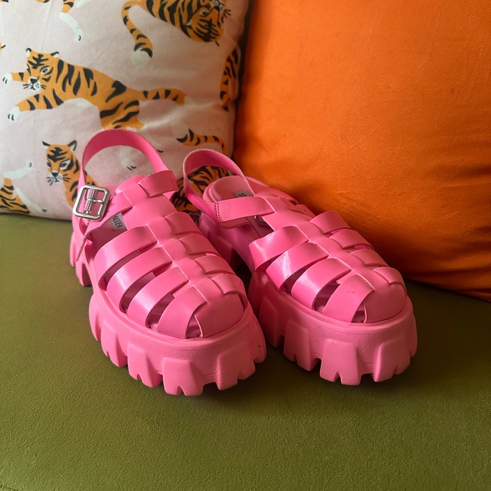 Steve Madden Pink Platform Sandals